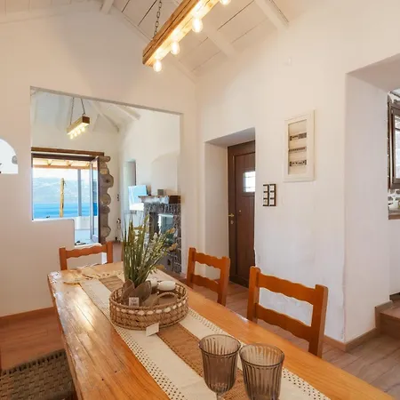 בית נופש Horizon View Stone Retreat -methana *