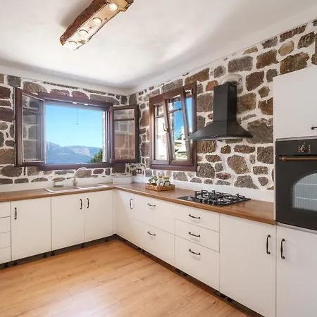 בית נופש Horizon View Stone Retreat -methana *